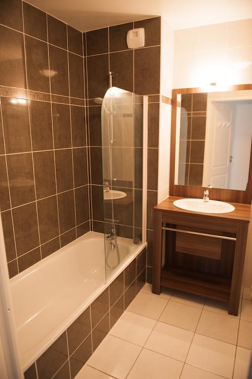 カップブルトン レジダンス ネメア レスタカドアパートホテル 部屋 写真